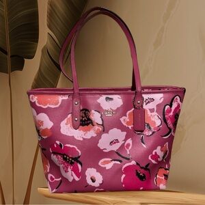 COPY - COACH - LARGE CITY ZIP TOTE IN WILDFLOWER PRINT BAG